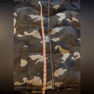 H&M Divided Camouflage Puffer Jacket